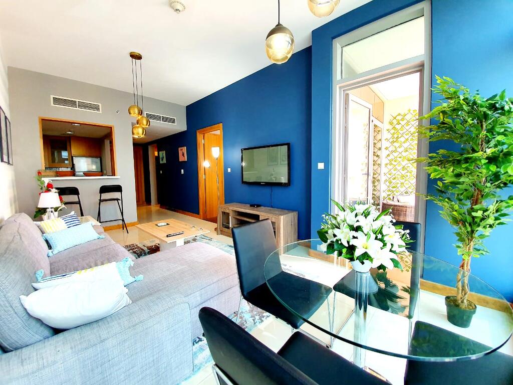 Beautifully Designed 1 Bed With Marina Views - Accommodation Dubai
