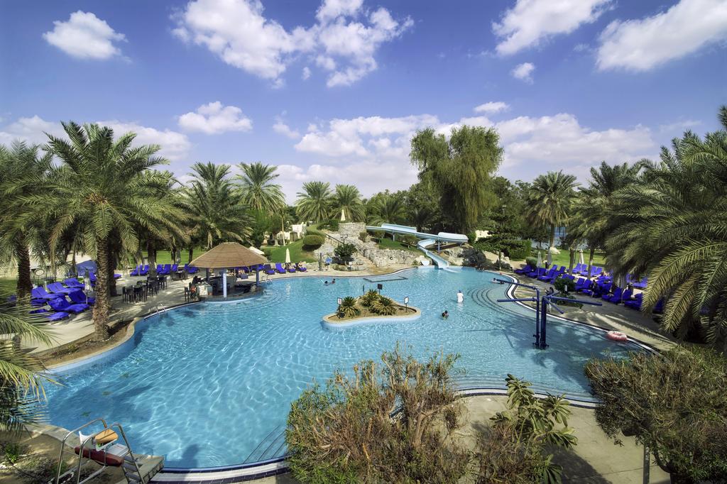 Radisson Blu Hotel  Resort Al Ain - Accommodation Dubai